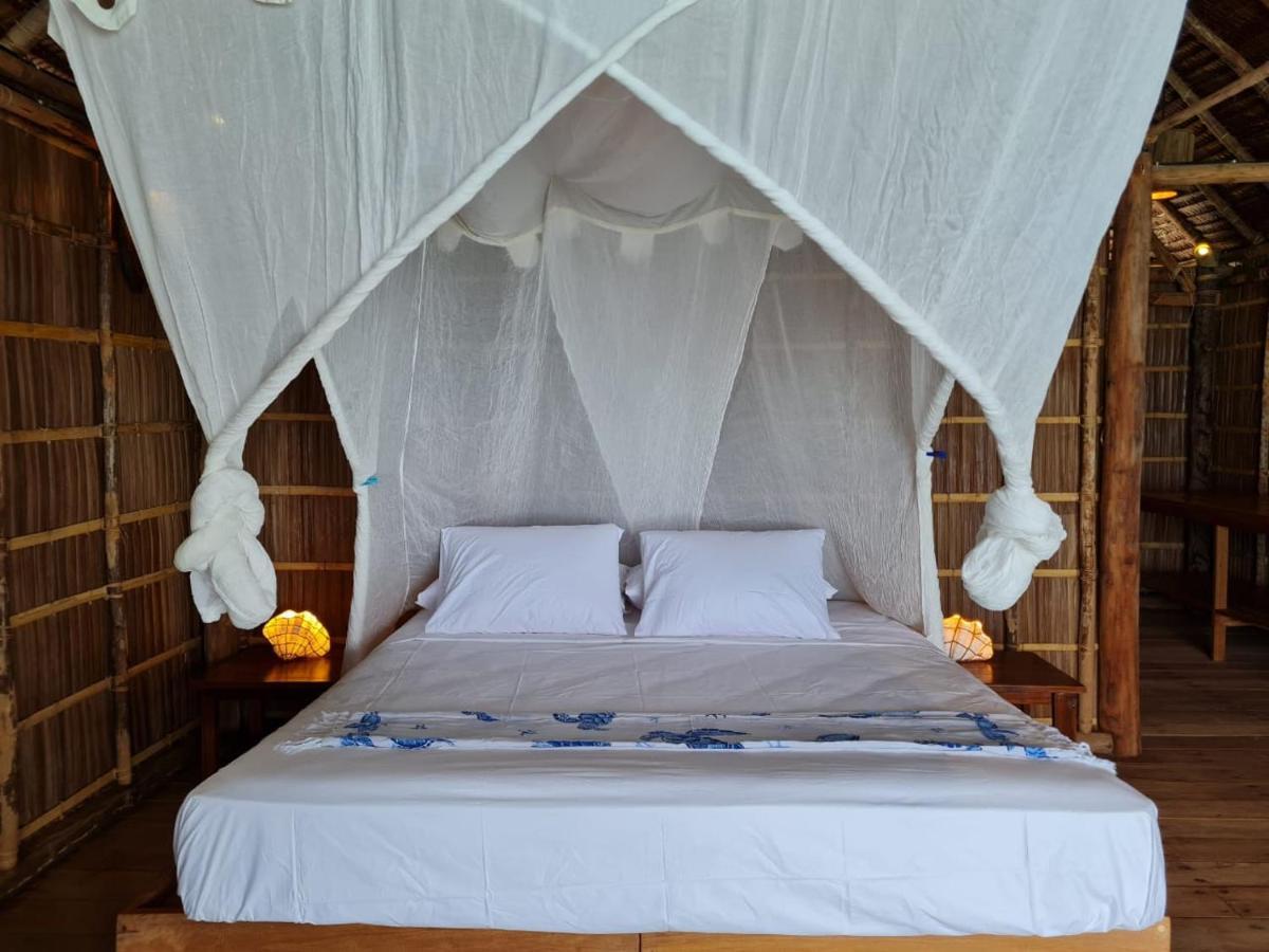 Wai Resort - Raja Ampat Pulau Birie Екстер'єр фото