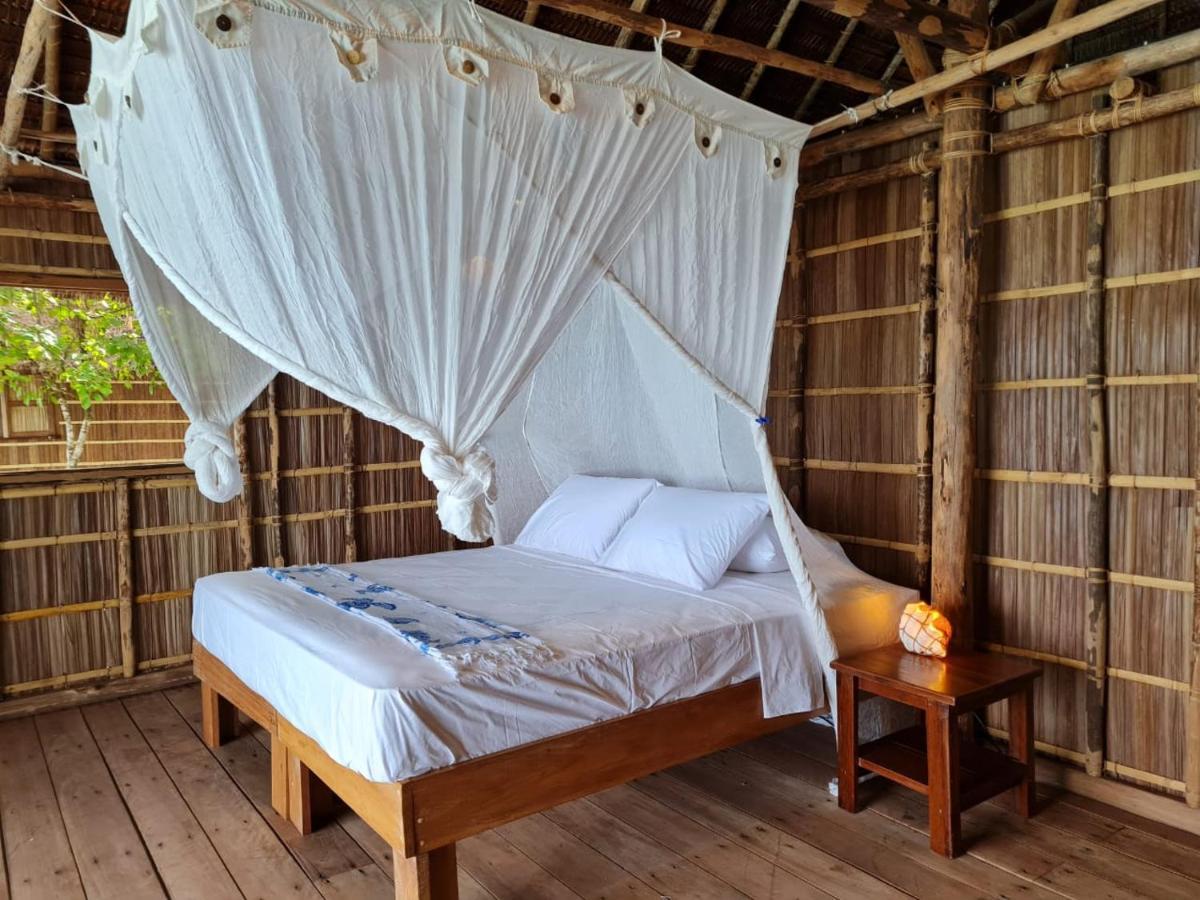 Wai Resort - Raja Ampat Pulau Birie Екстер'єр фото
