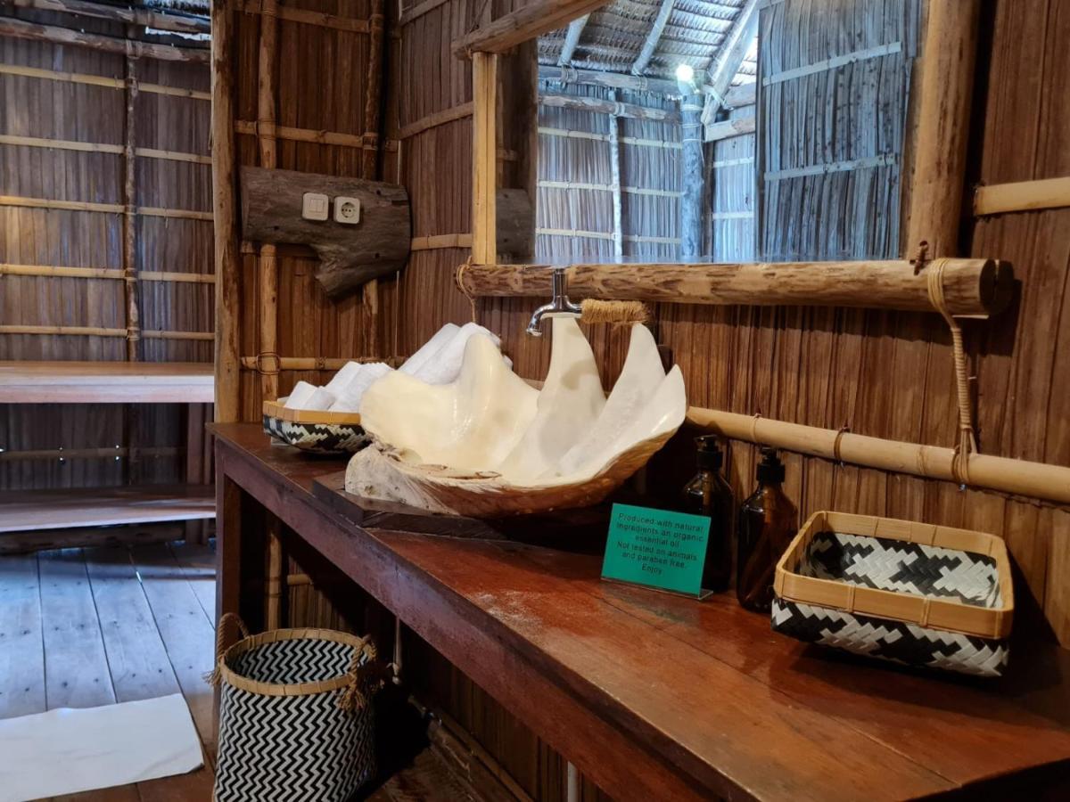 Wai Resort - Raja Ampat Pulau Birie Екстер'єр фото