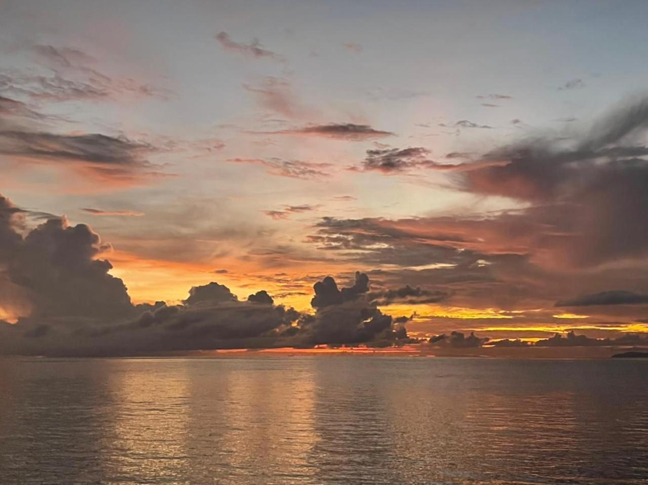 Wai Resort - Raja Ampat Pulau Birie Екстер'єр фото
